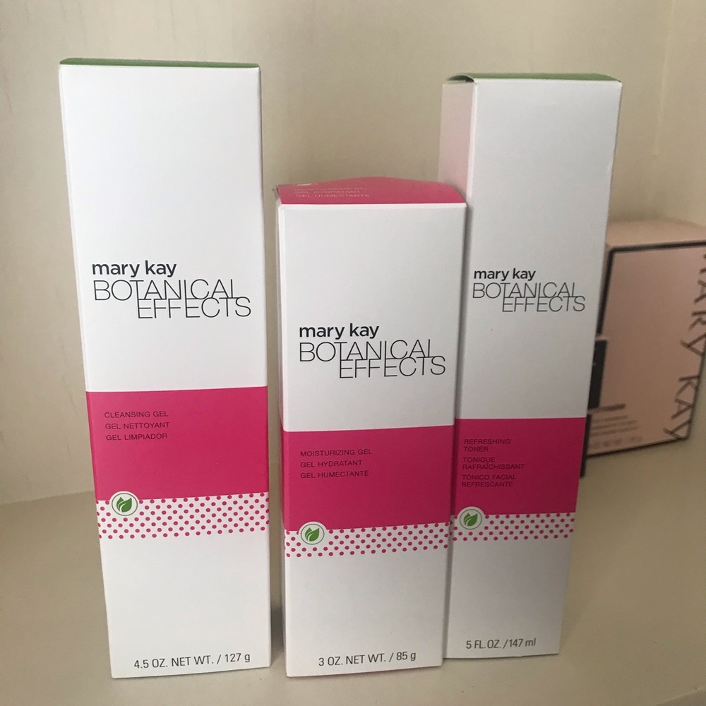 NIB Mary Kay Botanical Effects Set